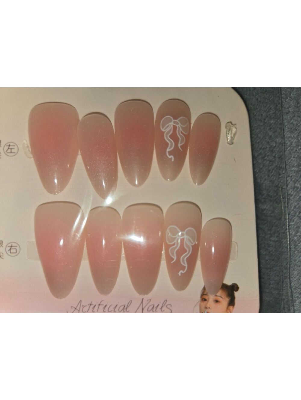 Set of Pink Gradient Artificial Nails with White Bow Design